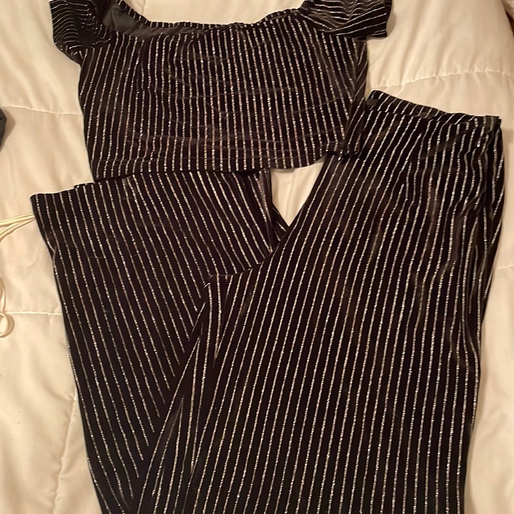 Crop top and pants set